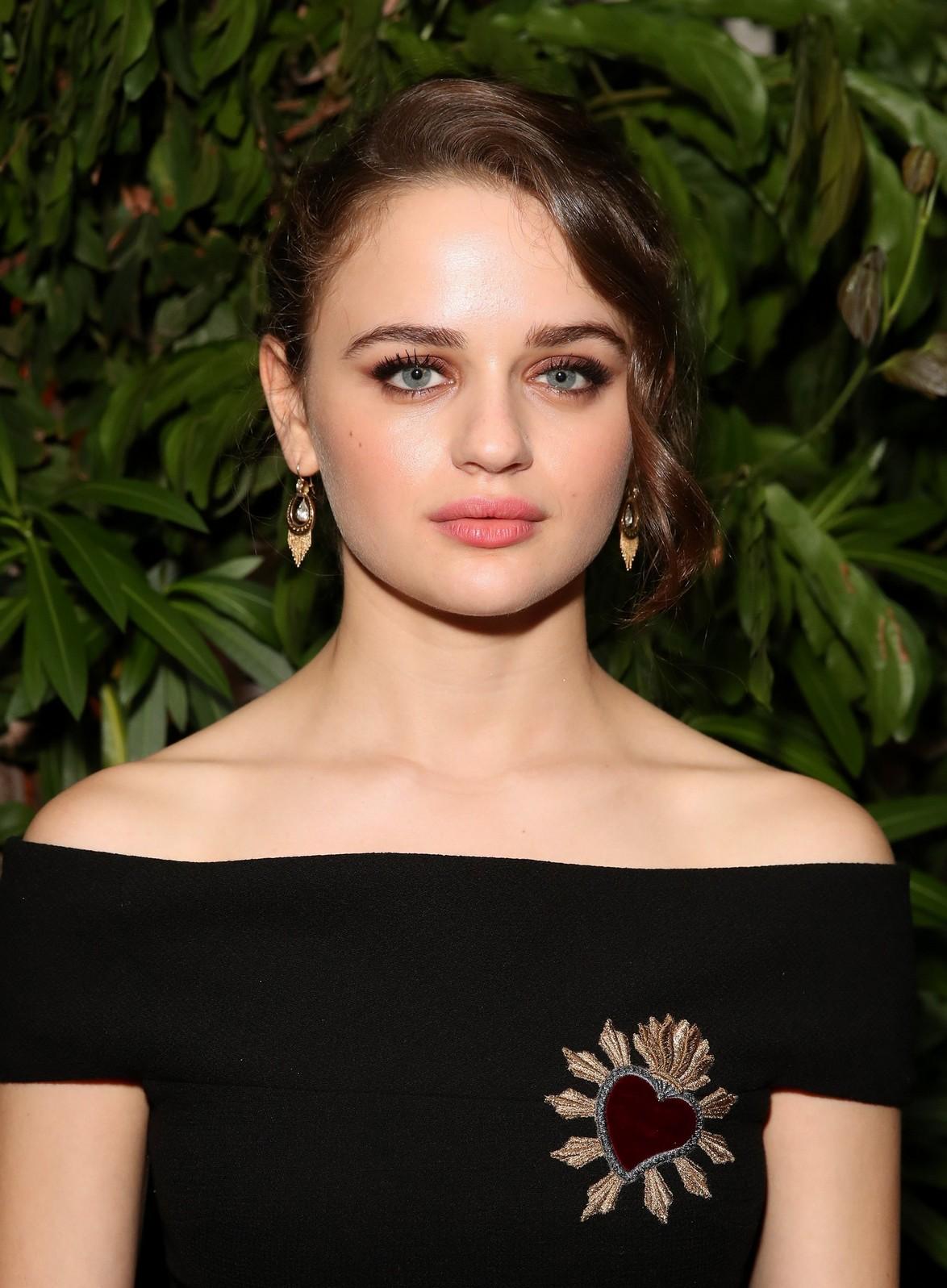 75+ Hot And Sexy Pictures Of Joey King Exposes Her Curvy Body | Best Of Comic Books