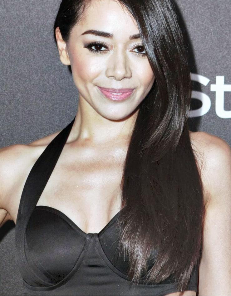75+ Hot Pictures Of Aimee Garcia Will Drive You Nuts For Her | Best Of Comic Books