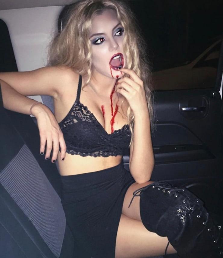 75+ Hot Pictures Of Alissa Violet Which Prove She Is The Sexiest Woman On The Planet | Best Of Comic Books