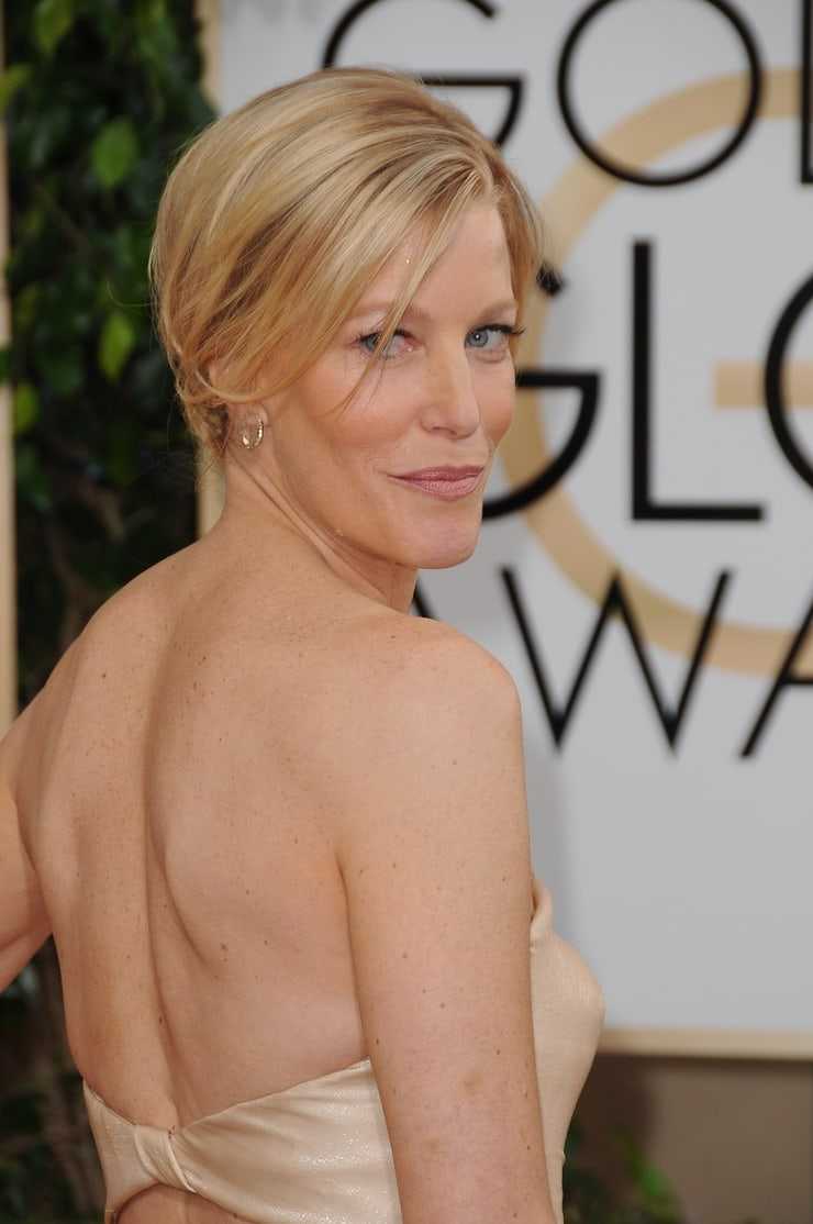 75+ Hot Pictures Of Anna Gunn Will Win Your Hearts | Best Of Comic Books