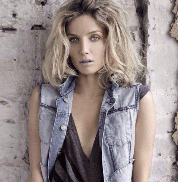 75+ Hot Pictures Of Annabelle Wallis That Reveal Her Sexy Body | Best Of Comic Books
