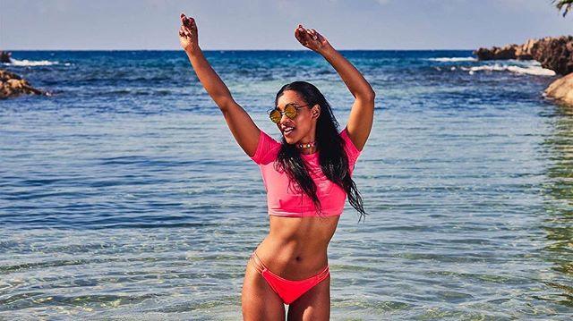75+ Hot Pictures Of Candice Patton Who Plays Iris West In Flash TV Series | Best Of Comic Books