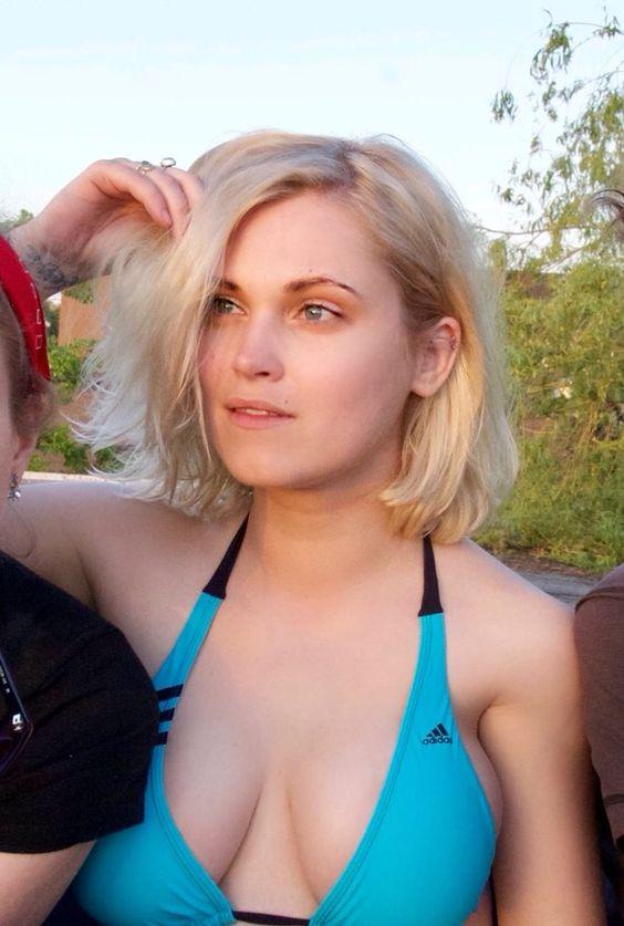 75+ Hot Pictures Of Eliza Taylor Are Here To Make Your Day A Win | Best Of Comic Books