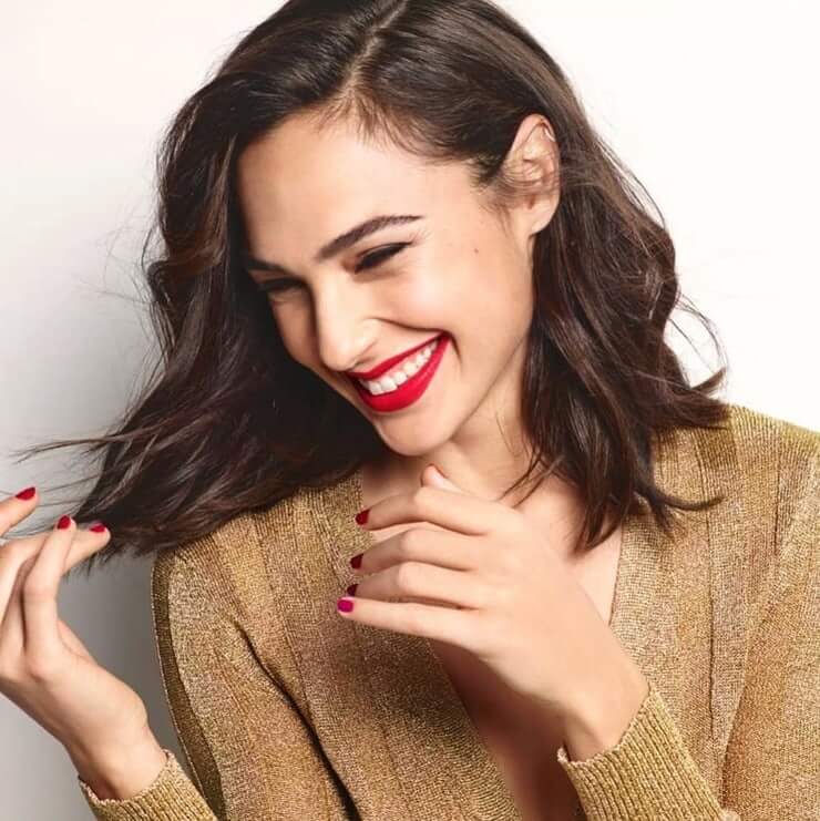 75+ Hot Pictures Of Gal Gadot Will Make You Love This Wonder Woman | Best Of Comic Books
