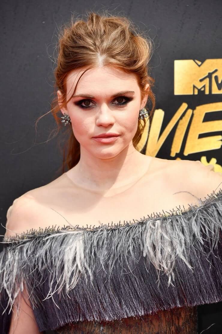 75+ Hot Pictures Of Holland Roden Will Drive You Nuts For Her | Best Of Comic Books