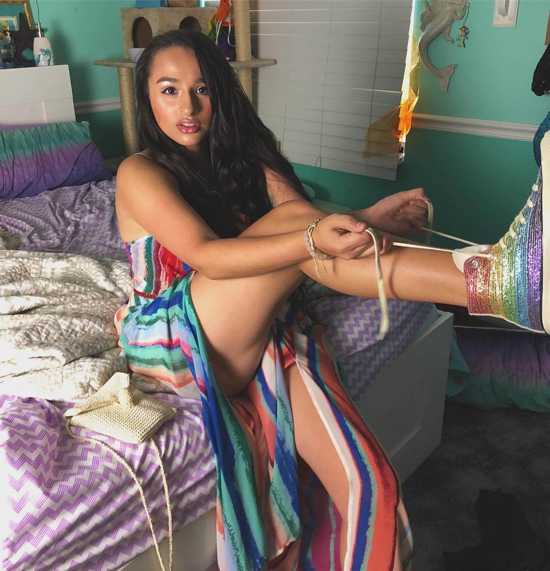 Jazz jennings ass