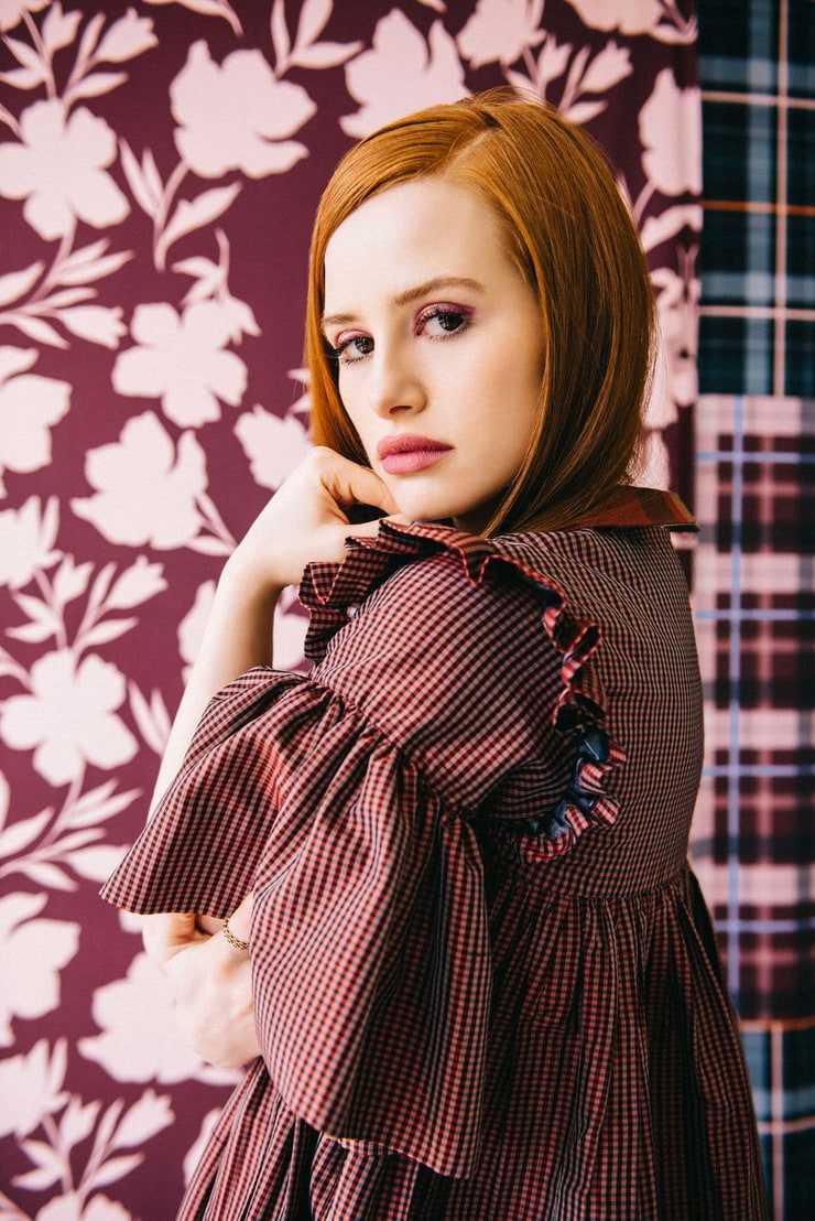 75+ Hot Pictures of Madelaine Petsch From Riverdale | Best Of Comic Books