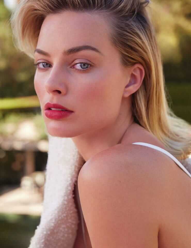 75+ Hot Pictures Of Margot Robbie Are Simply Excessively Damn Hot | Best Of Comic Books