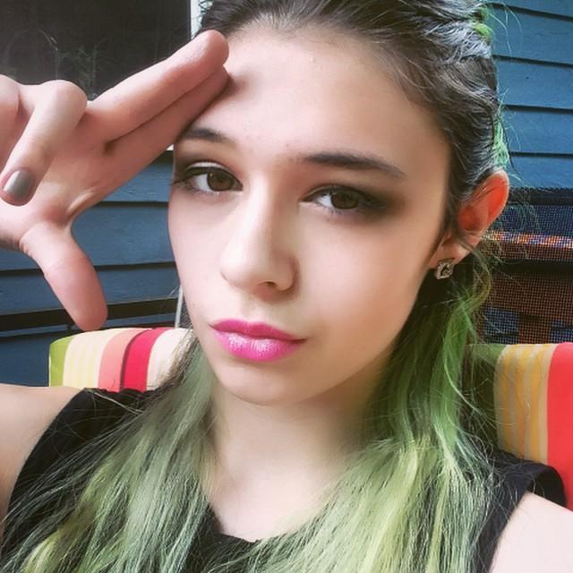 75+ Hot Pictures Of Nicole Maines Which Will Make You Fall For Her | Best Of Comic Books
