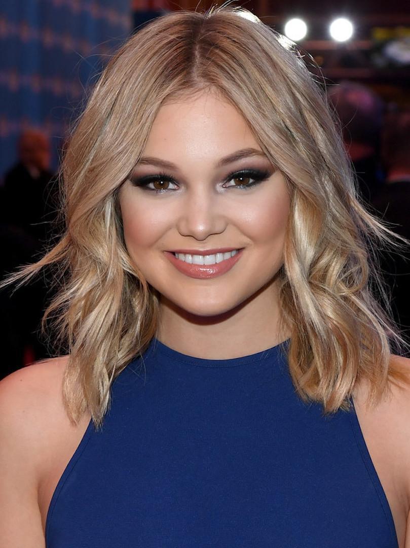 75+ Hot Pictures Of Olivia Holt – Dagger Actress In Cloak And Dagger TV Series | Best Of Comic Books
