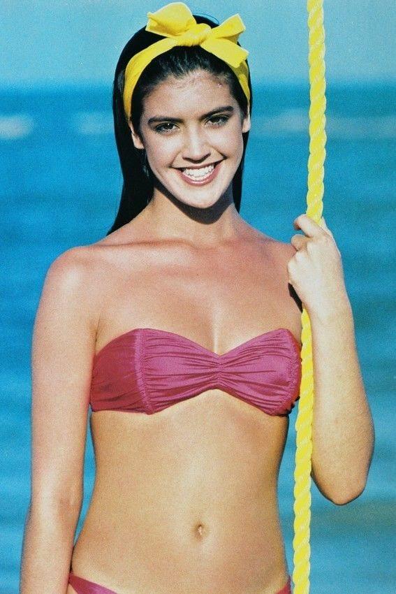 75+ Hot Pictures Of Phoebe Cates Which Will Make You Melt | Best Of Comic Books
