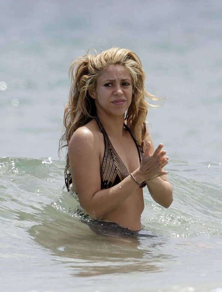 75+ Hot Pictures Of Shakira Will Make Every Fan’s Day A Win | Best Of Comic Books