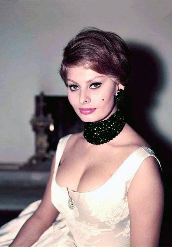 75+ Hot Pictures Of Sophia Loren Which Will Make You Restless | Best Of Comic Books