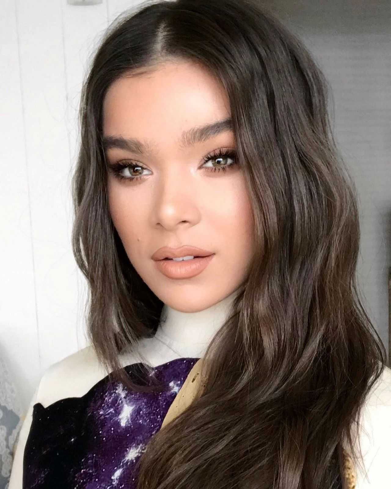 80+ Hot Pictures Of Hailee Steinfeld – Bumblebee Movie’s Lead Actress | Best Of Comic Books