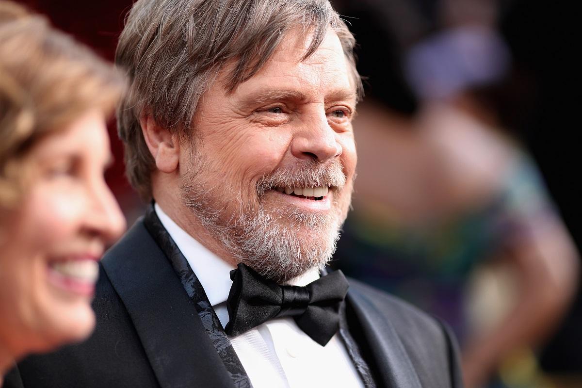 Mark Hamill Supports Young Girl To Sport A Star Wars Shirt | Best Of Comic Books