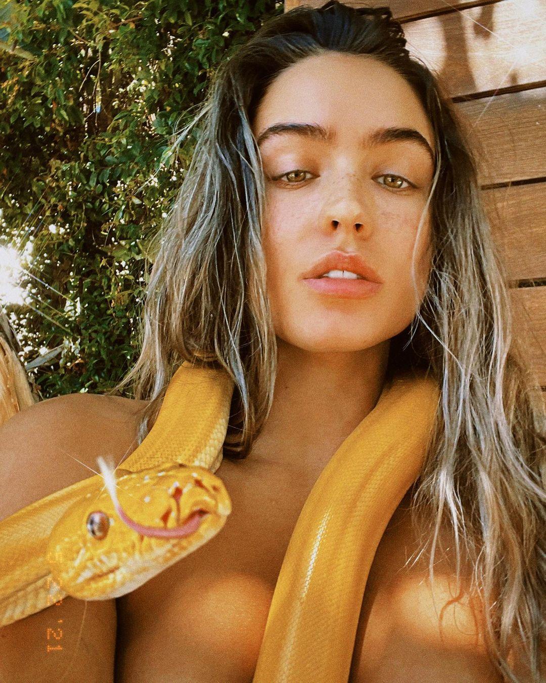 Sommer Ray Looks Hot And Sizzling As She Shows Off Her Boobs And Booty In Her Recent Instagram Pictures (10 Pics) | Best Of Comic Books