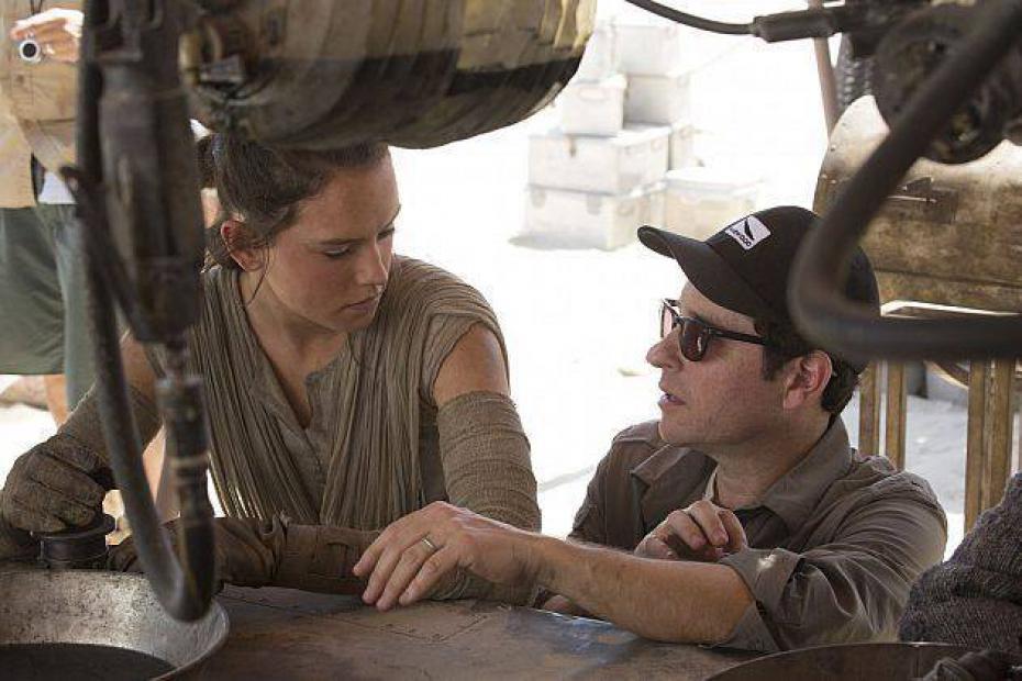 You Will Never Get To See The ‘Star Wars’ Trilogy That JJ Abrams Has Written | Best Of Comic Books