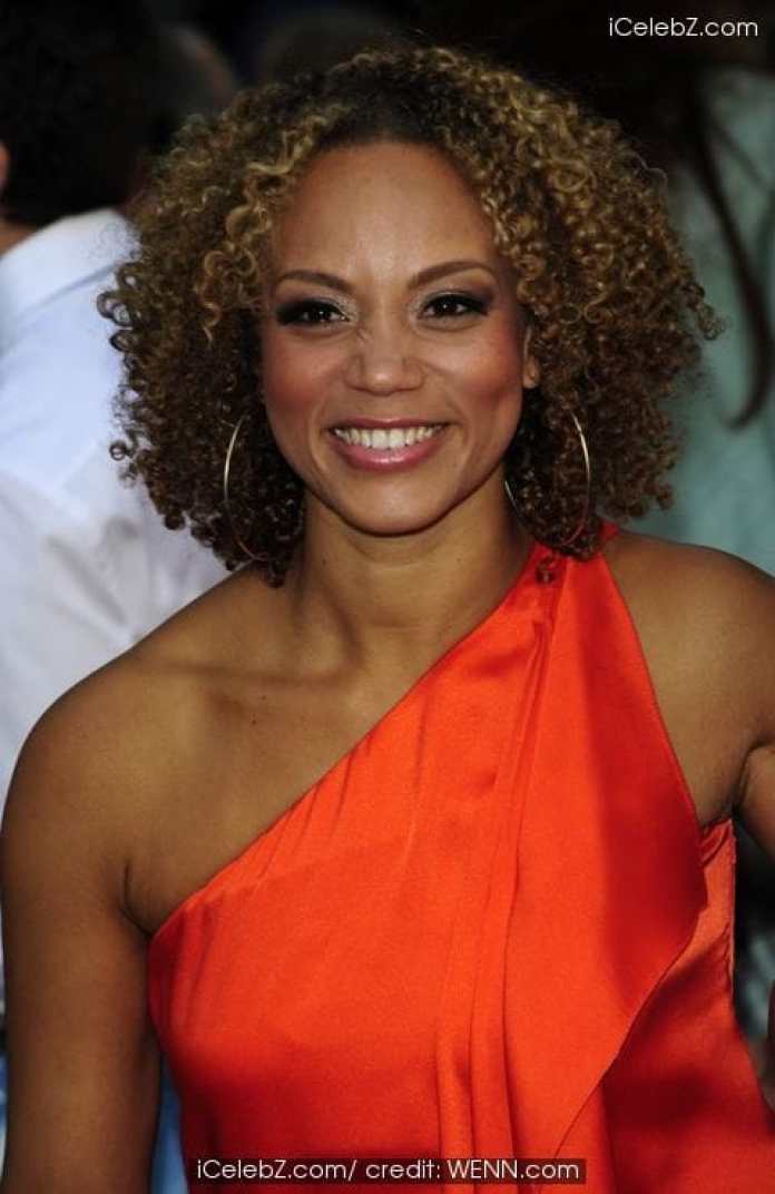 Angela Griffin Sexiest Pictures (39 Photos)