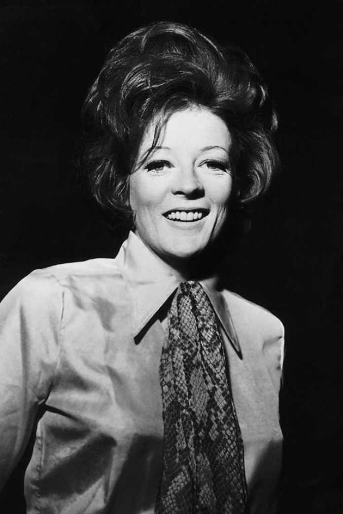 Maggie Smith Sexiest Pictures (36 Photos)
