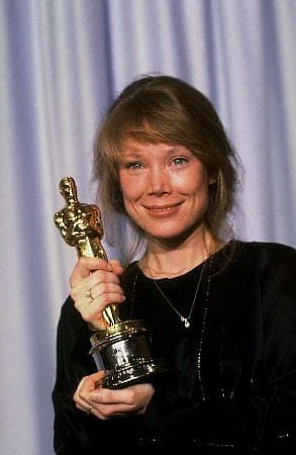 Sissy Spacek Sexiest Pictures (39 Photos)
