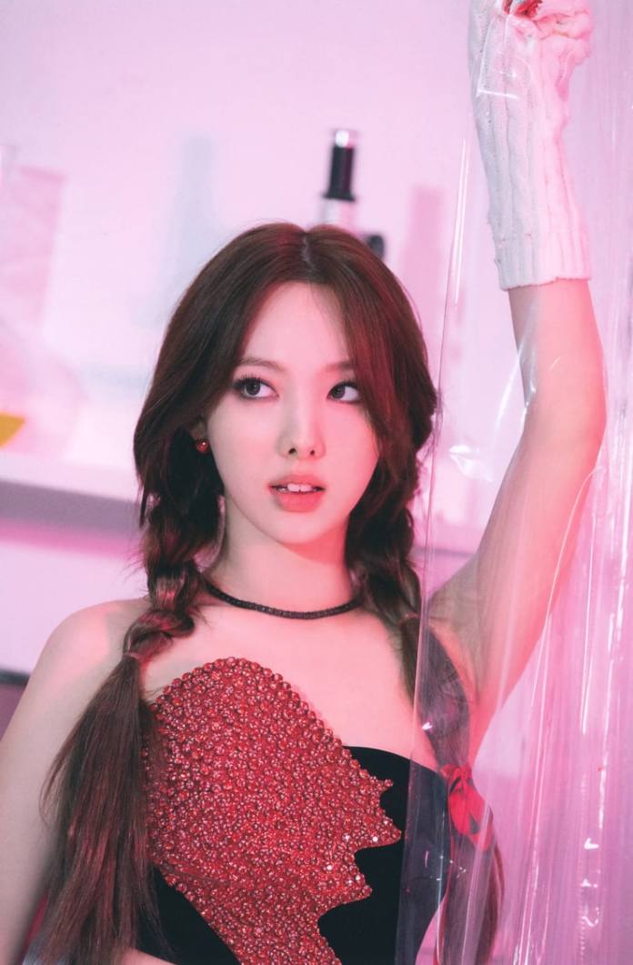 Nayeon Sexiest Pictures (39 Photos)