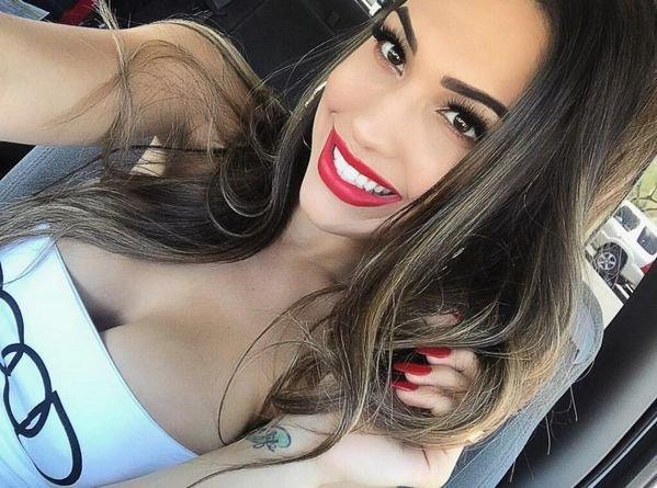 34 Photos Of Girls With Beautiful Lips
