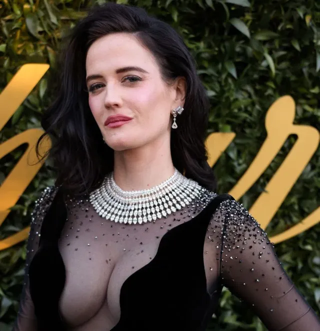 Eva Green – mammoth cleavage in Cannes