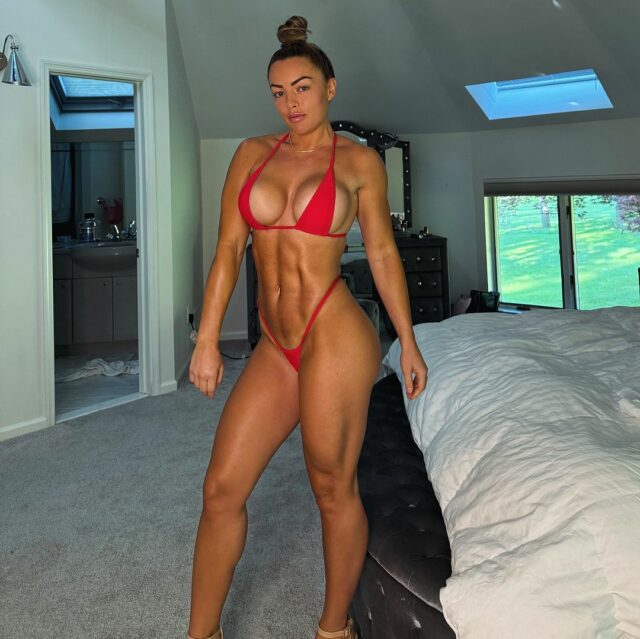 Mandy Rose is SERIOUSLY fit