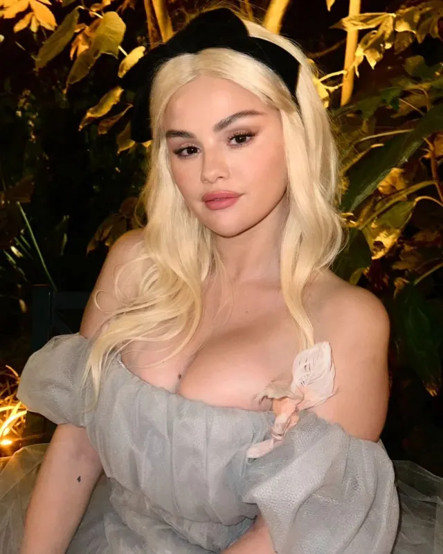 Selena Gomez as a busty blonde