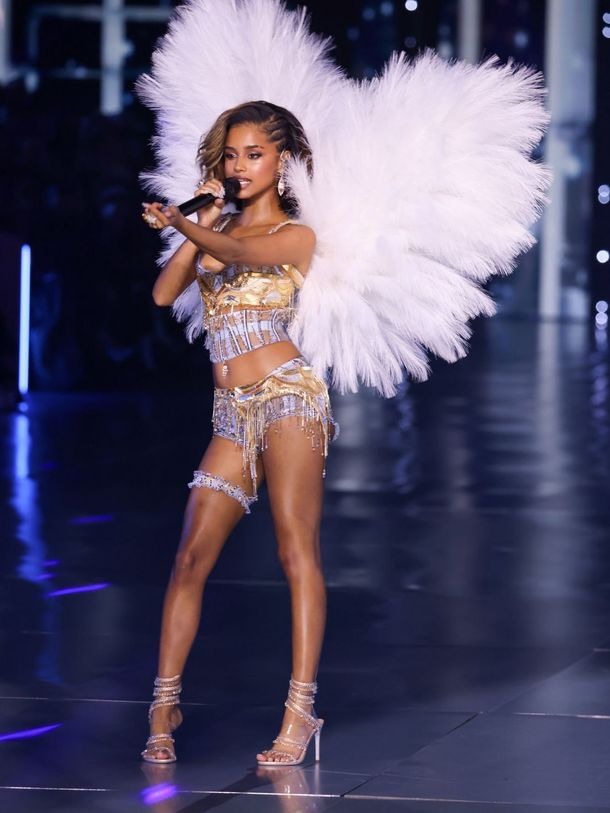 Tyla – Victoria’s Secret Fashion Show 2024